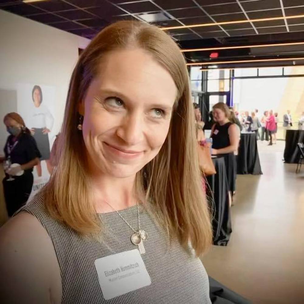 Meet your Posher, Elizabeth